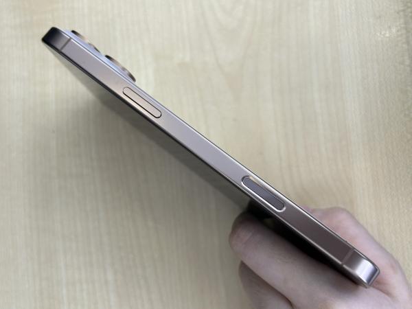 Apple iPhone 16 Pro Max