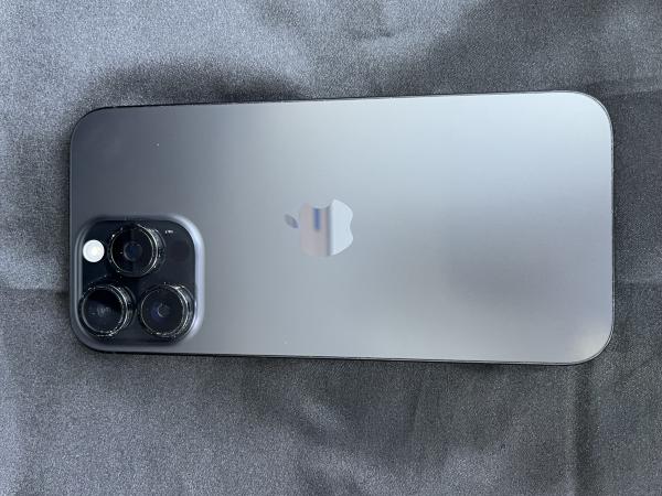 Apple iPhone 16 Pro Max