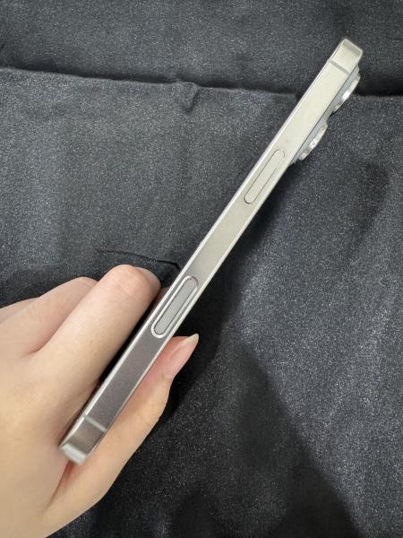 Apple iPhone 16 Pro