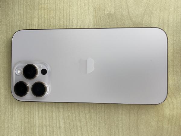 Apple iPhone 16 Pro Max