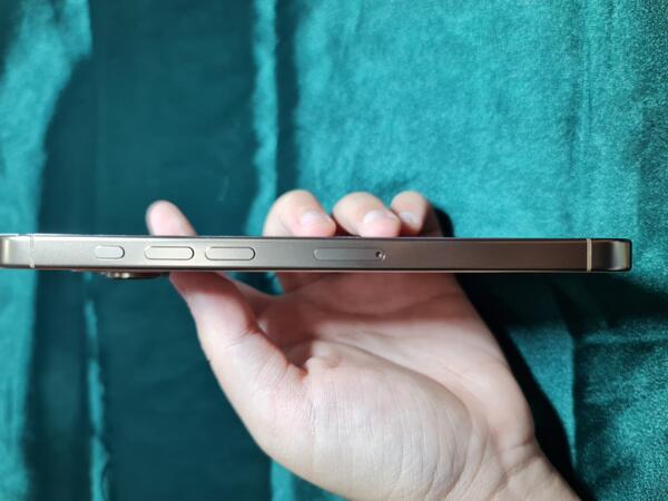 Apple iPhone 16 Pro Max