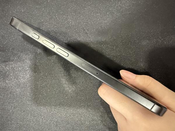 Apple iPhone 16 Pro Max